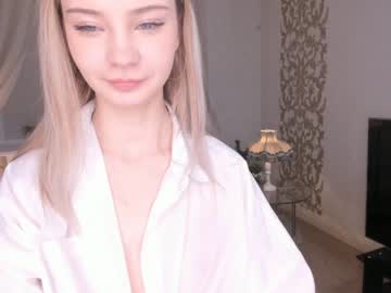 girl
        roseholloway cam image #3143881