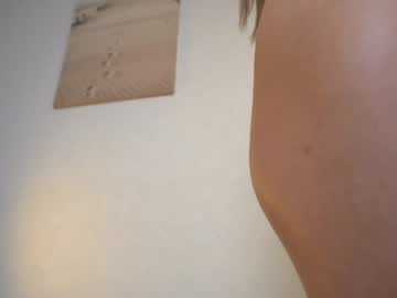girl
        enchant_baby_ cam image #2366681