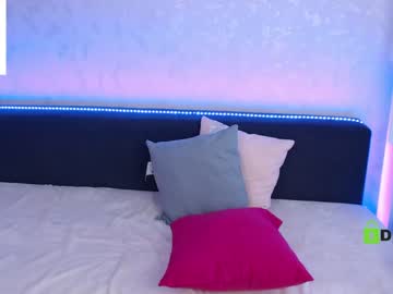 girl
        ellyloy cam image #724127