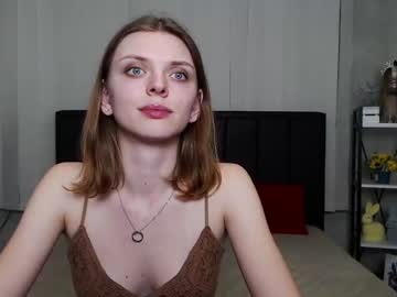 girl
        sweettjenny cam image #1038909