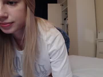 girl
        magic_couple13 cam image #2702423