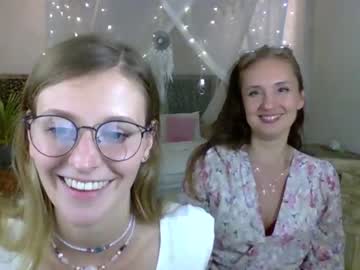 couple
        goddess_marylin cam image #2915009