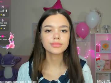 girl
        katiefoxie cam image #5228790