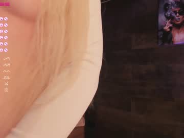 girl
        yolandabertha cam image #707926