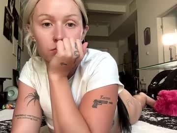 girl
        charlybarbie cam image #4809765