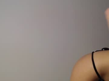 girl
        trixie_taylor cam image #2712700