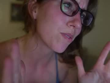 girl
        bekalikesit cam image #1781370