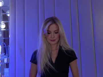 girl
        krissone cam image #4922559