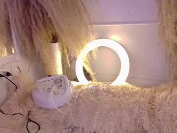 girl Cam Girls Masturbating With Dildos On Chaturbate with grayce_blossoms24