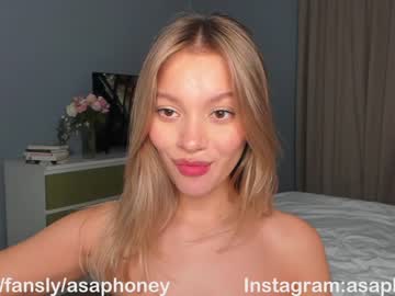 girl
        honeybae3 cam image #3866341