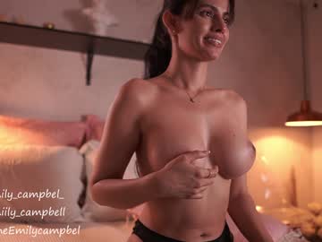 girl
        emiilycampbell cam image #5637127