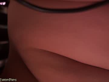 girl
        evelynpiers cam image #1572760