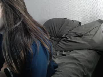 girl
        uninvited_raccoon cam image #5792304