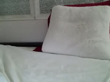 girl
        emilly_elli cam image #1345147