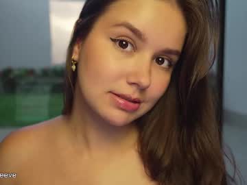 girl
        genevieeve cam image #6116570