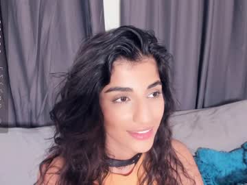 girl
        suzannedavise cam image #3119132