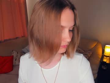girl
        veronicakraft cam image #4655622