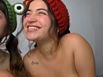 couple Cam Girls Masturbating With Dildos On Chaturbate with jessi_alex
