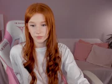 girl
        leahsthetics cam image #4906355