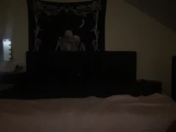 couple
        nataliaandjames cam image #380508