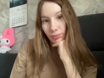girl
        liissa207673 cam image #1063758