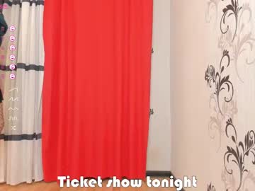 girl
        mila_milka_ cam image #2323500