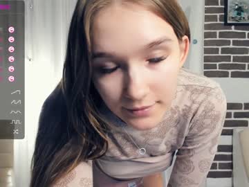 girl
        lorageorge cam image #3296589
