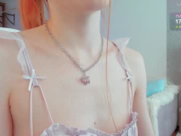 girl
        katy_ethereal cam image #4315611