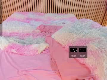 girl
        little_effy18 cam image #3609757