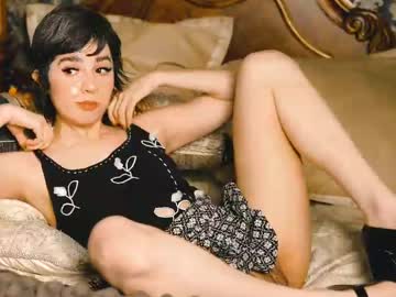 girl
        thecamwoman cam image #6907422