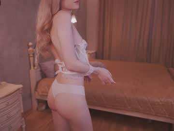 girl
        courtneyabigail cam image #3990469