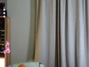 girl
        audreycarvin cam image #6670760