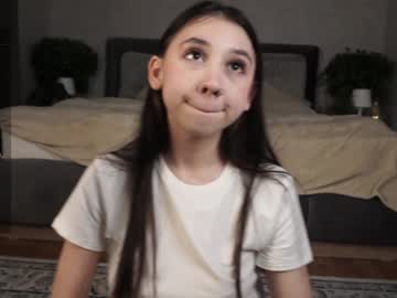 girl
        zarascarlett cam image #5886652
