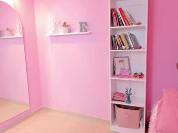 girl
        little_effy18_ cam image #6878404