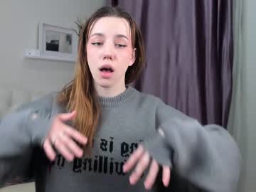 girl
        audrey_lawrie cam image #1205635