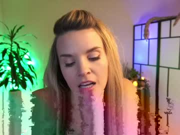 girl
        phoenix_taylor cam image #2541095