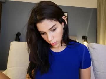 girl
        yourbonie cam image #1096128