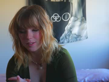 girl
        sisypheanlove cam image #2890185