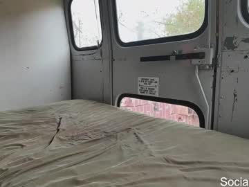 couple
        busbuddies cam image #5210488