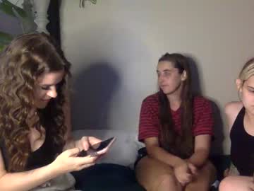 girl
        basicbrunette cam image #1901663