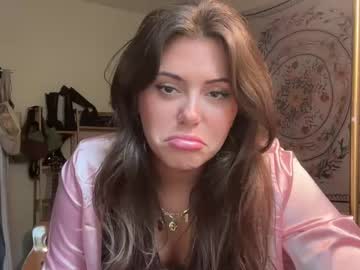 girl
        lexasworld1 cam image #4218058