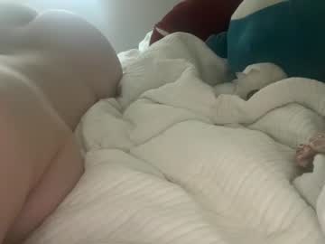girl
        ivylovedreamgirl cam image #1484315