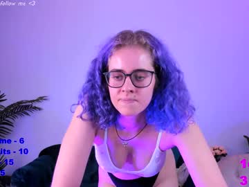 girl Cam Girls Masturbating With Dildos On Chaturbate with evelyn_ray