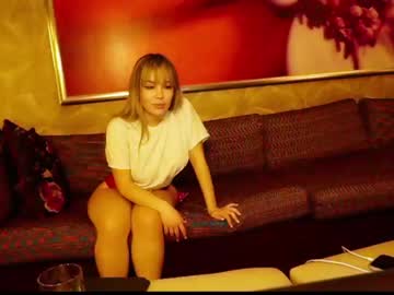 couple
        legendary_xx cam image #452048