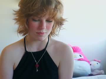 girl
        sisypheanlove cam image #1353753