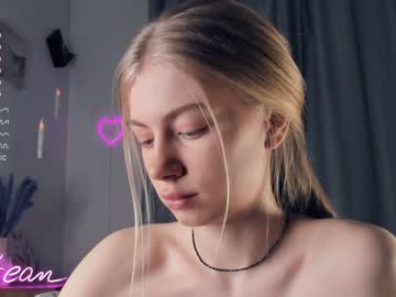 girl
        kateharrise cam image #3327895