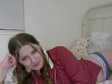 girl Cam Girls Masturbating With Dildos On Chaturbate with clementinecult
