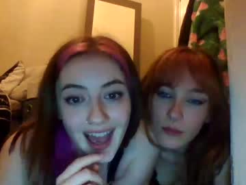 couple
        lilynrose cam image #1219560