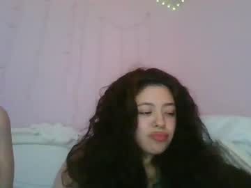 girl
        savinajade cam image #348375