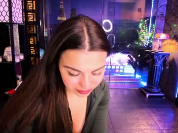 girl
        alma_pearl cam image #1157115